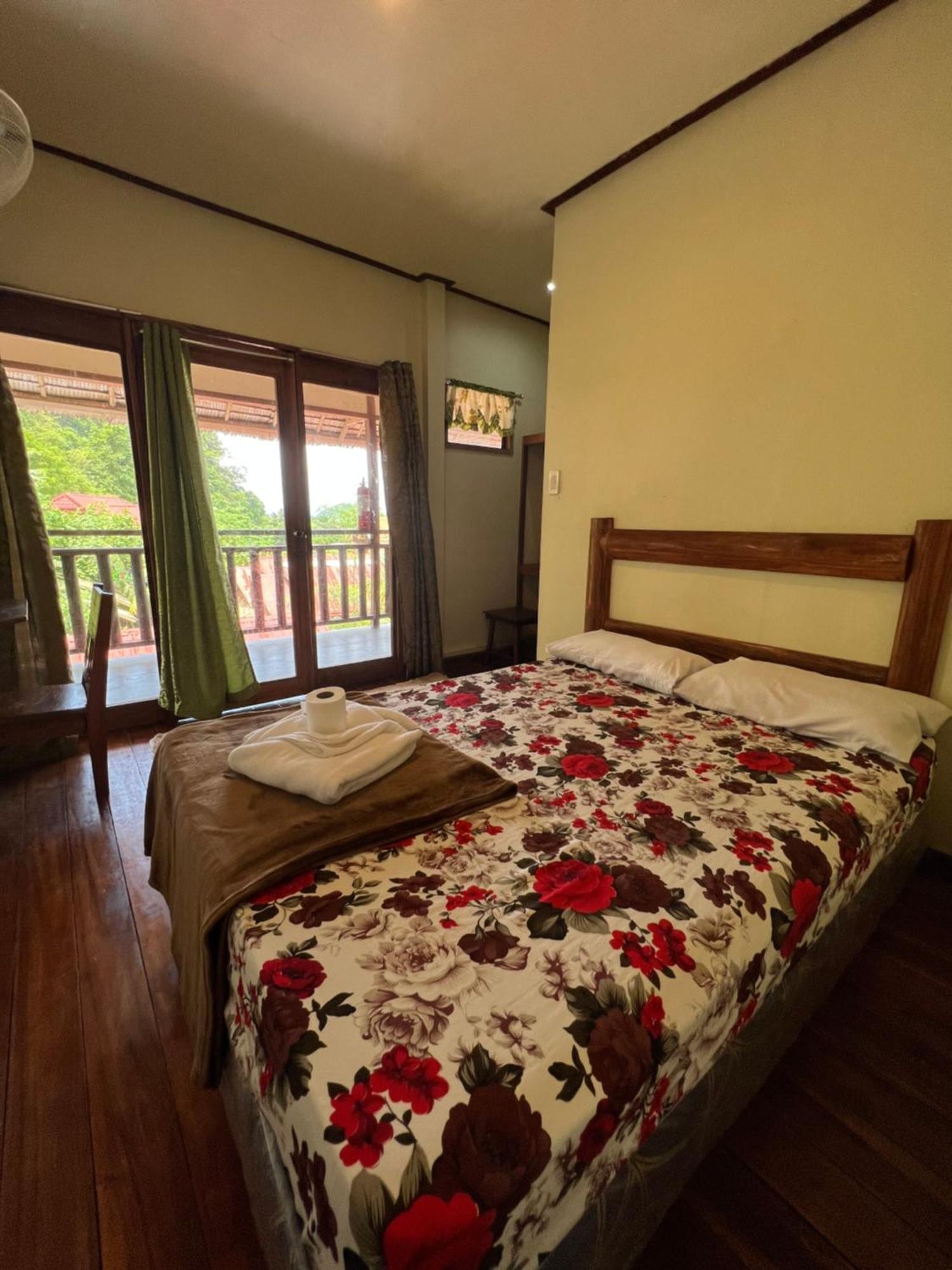 Novie'S Tourist Inn El Nido Exterior photo